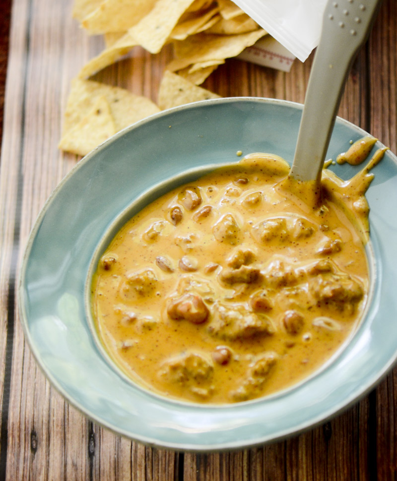 slow cooker chili queso dip 032