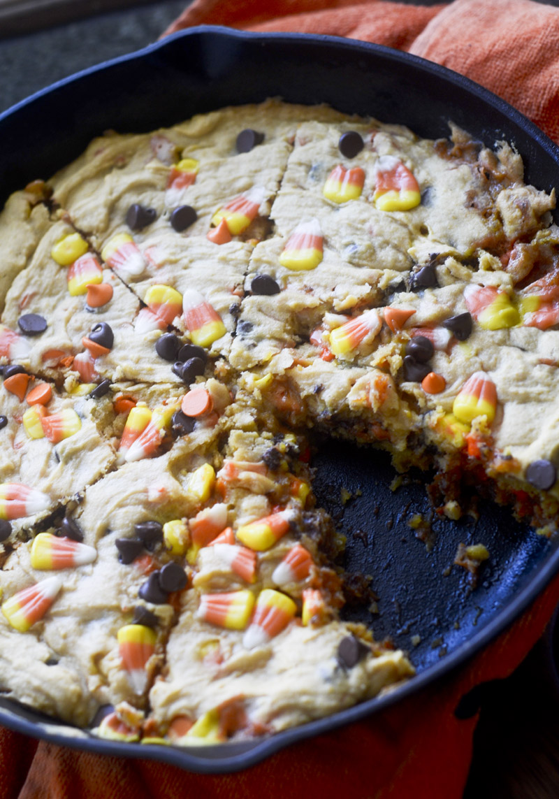 Candy Corn Cookie Pizza 010