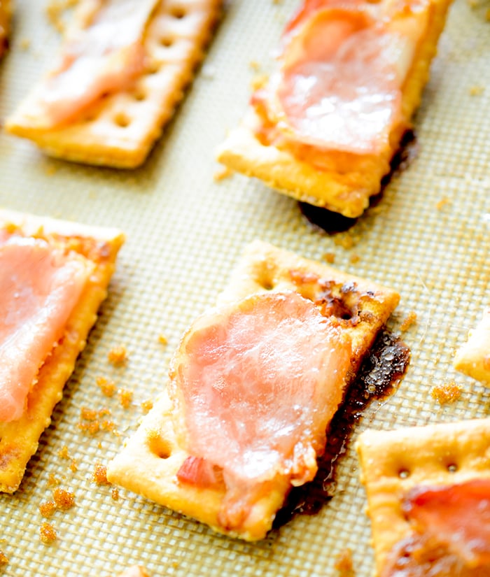 bacon cracker 004