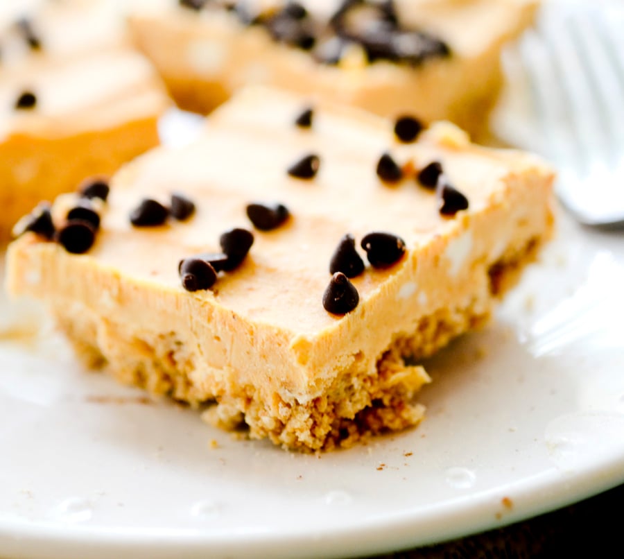 Skinny No Bake Pumpkin Cheesecake Bars