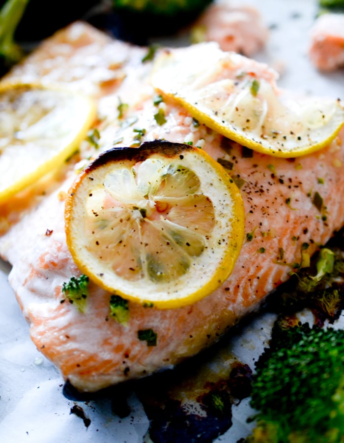 One Pan Garlic Butter Baked Salmon with Broccoli 