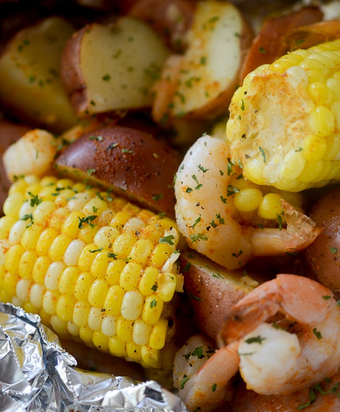 Healthy Baked Shrimp Boil Packets