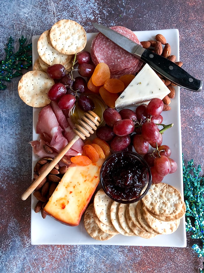 How to Make a Cheese Platter
