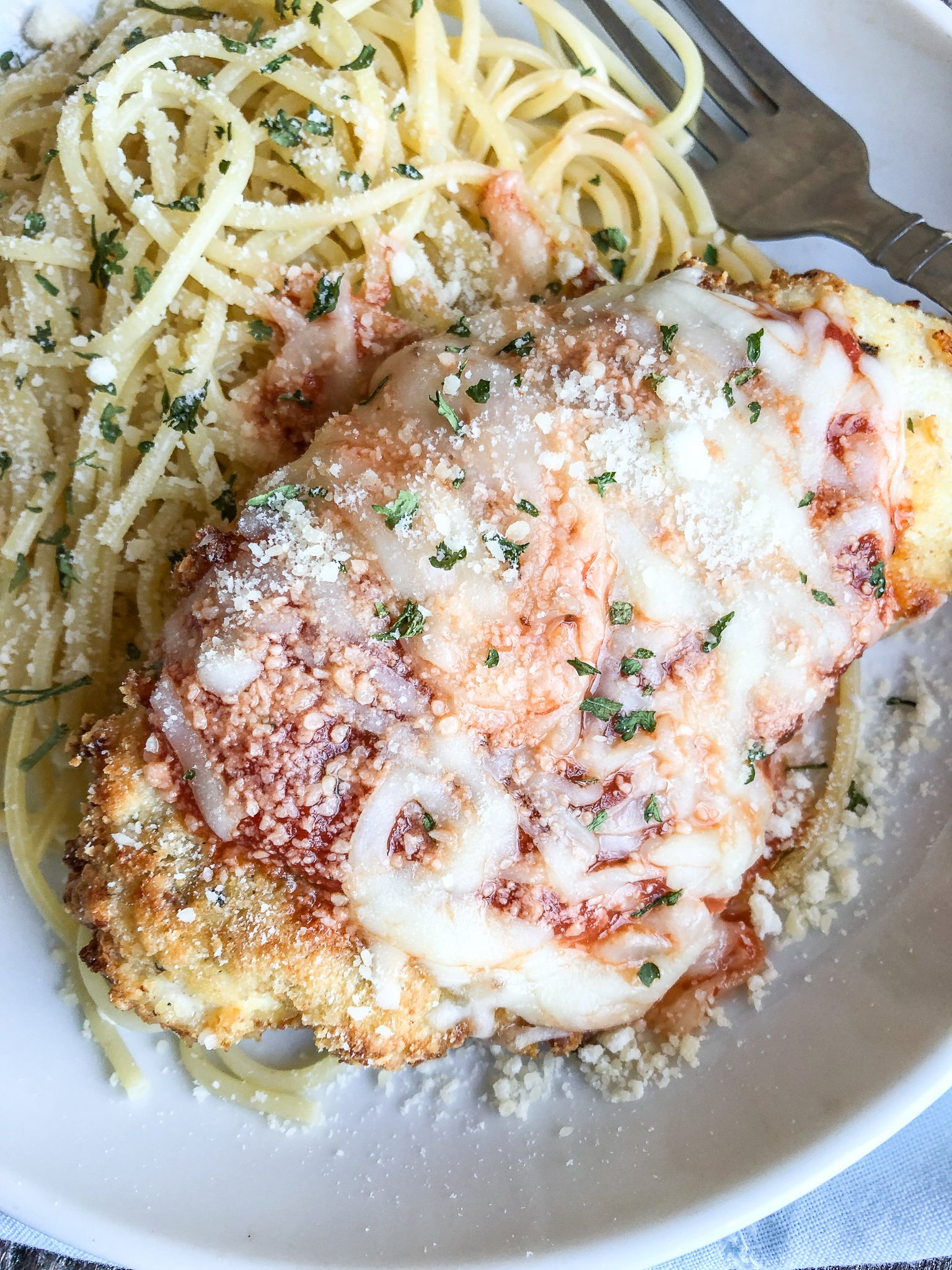 Air Fryer Parmesan Chicken (Ready in 20 minutes) - Recipe Diaries