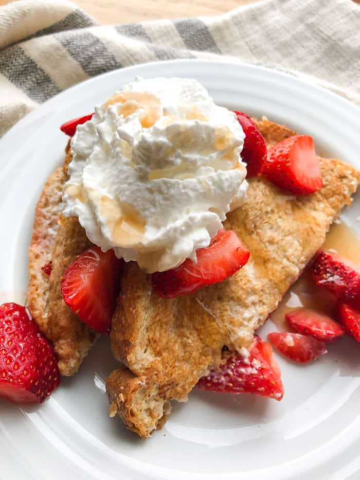 Strawberry and Cream Cheese Stuffed French Toast 