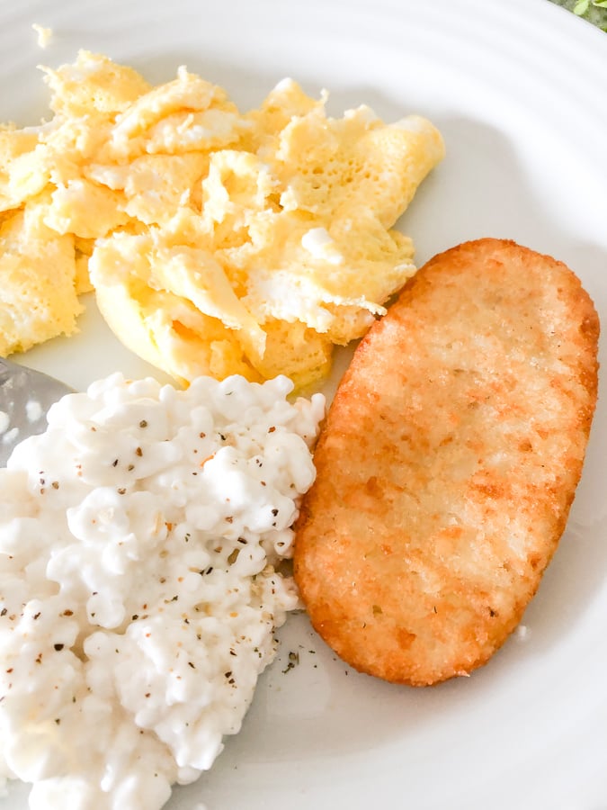 air fryer hash brown patty with cottage cheese and eggs 