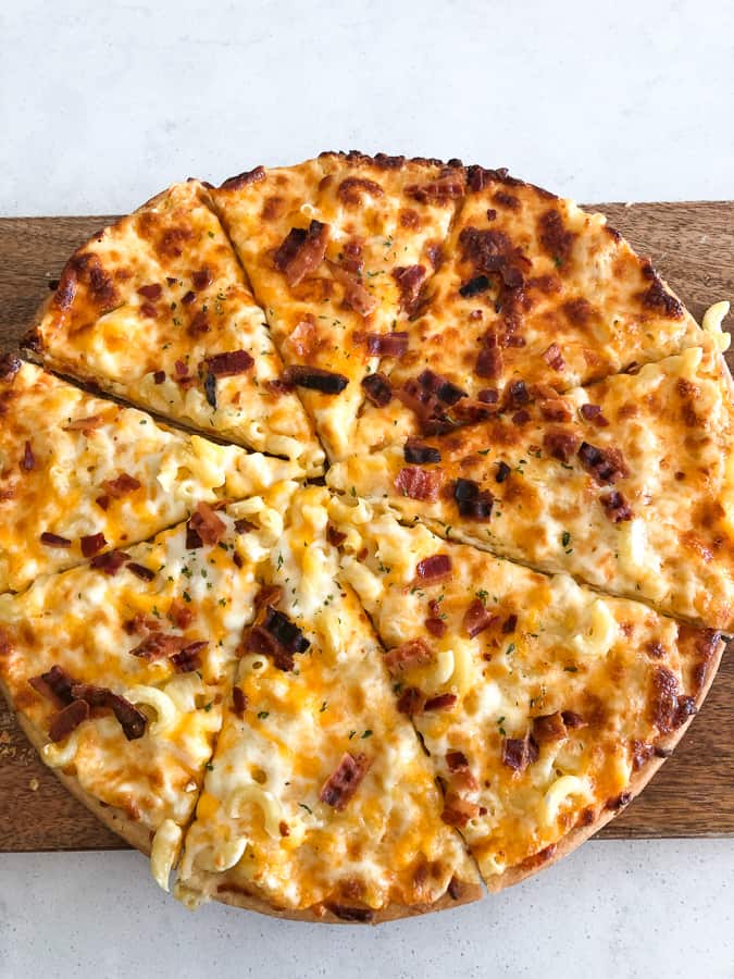 Mac and Cheese Pizza 