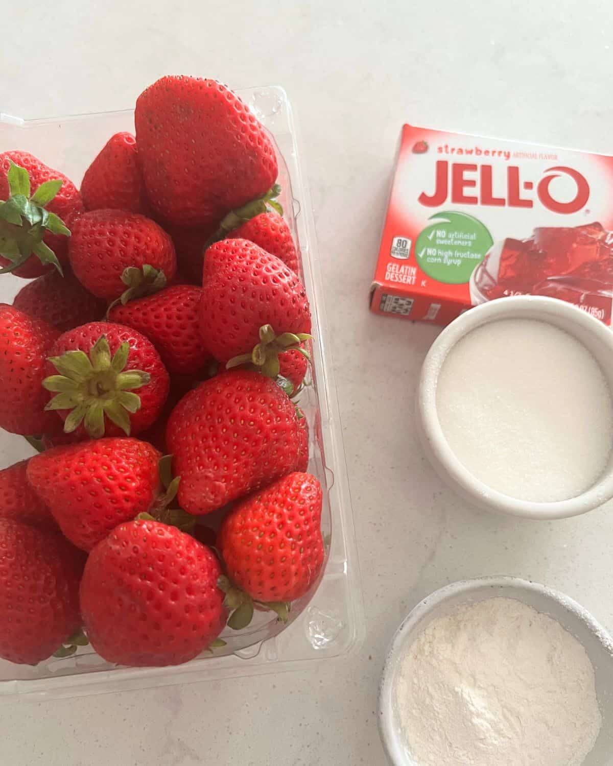 Ingredients needed for Crustless strawberry pie with Jello 