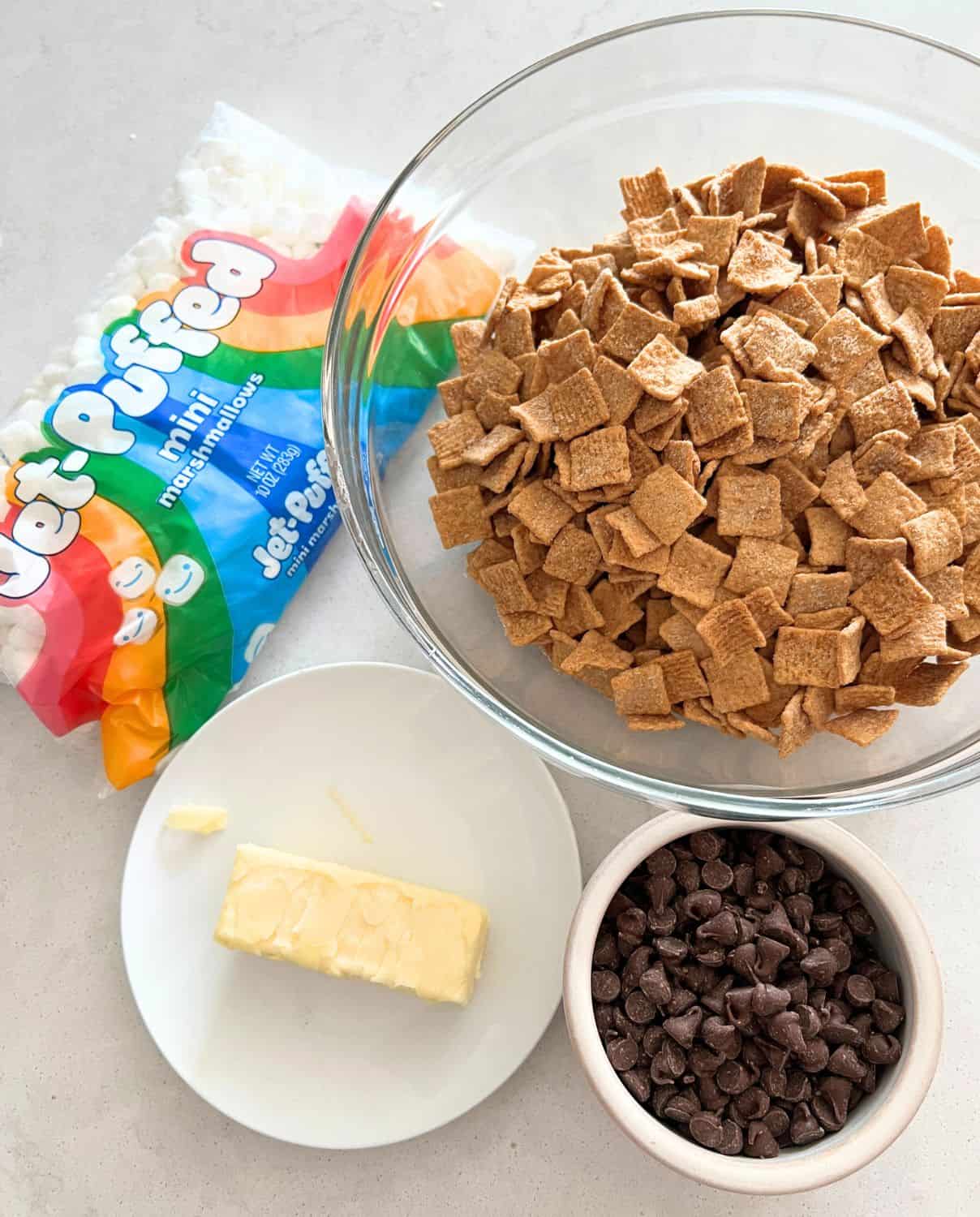 Ingredients needed for S'mores bars. 