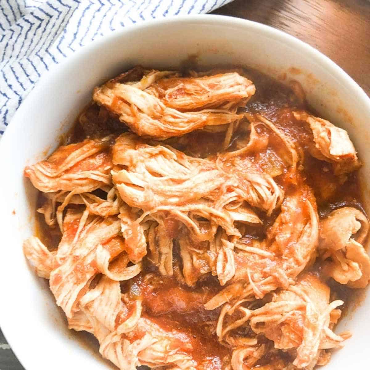 Crockpot salsa chicken with only 2 ingredients.