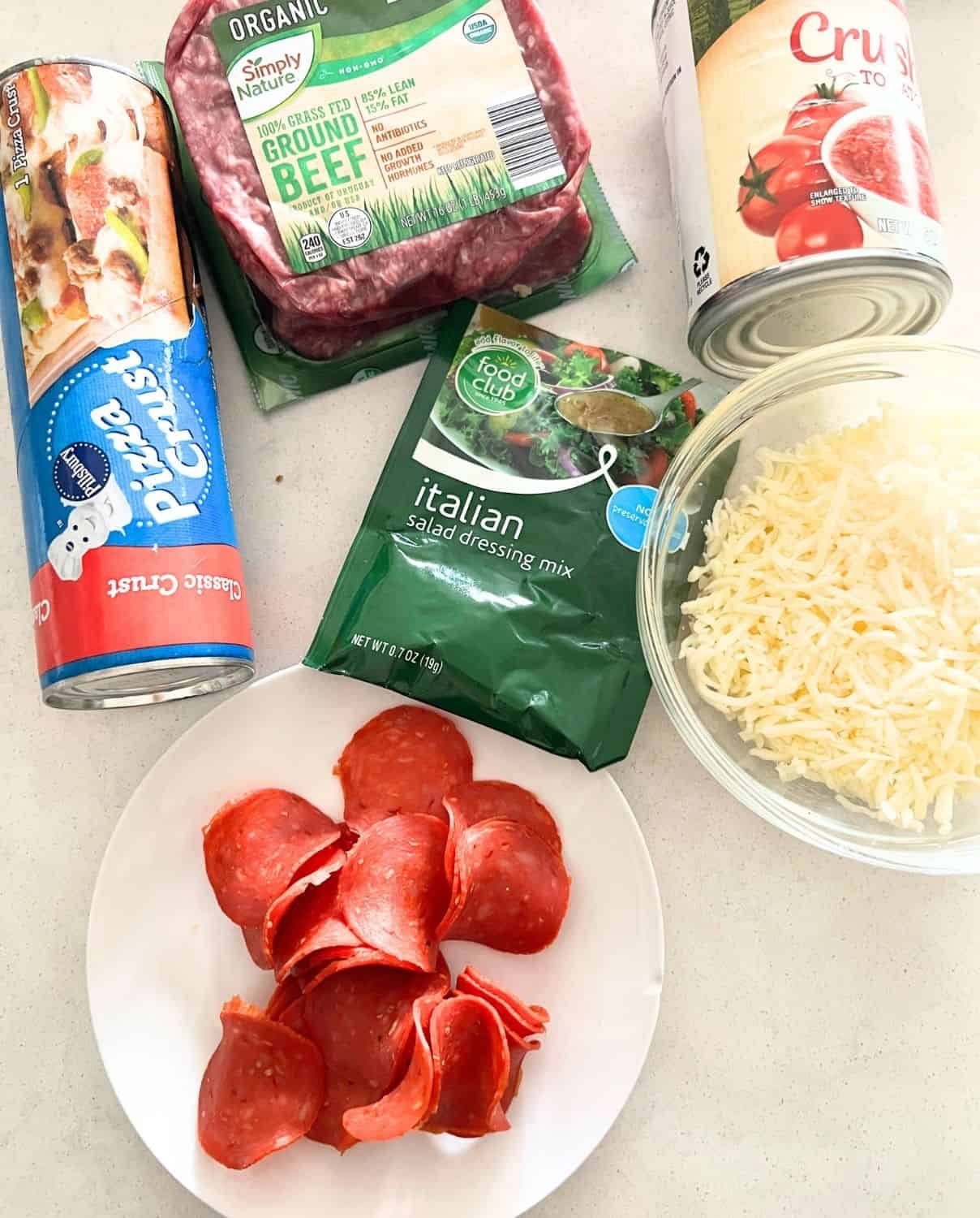 Ingredients needed for deep dish pizza casserole. 