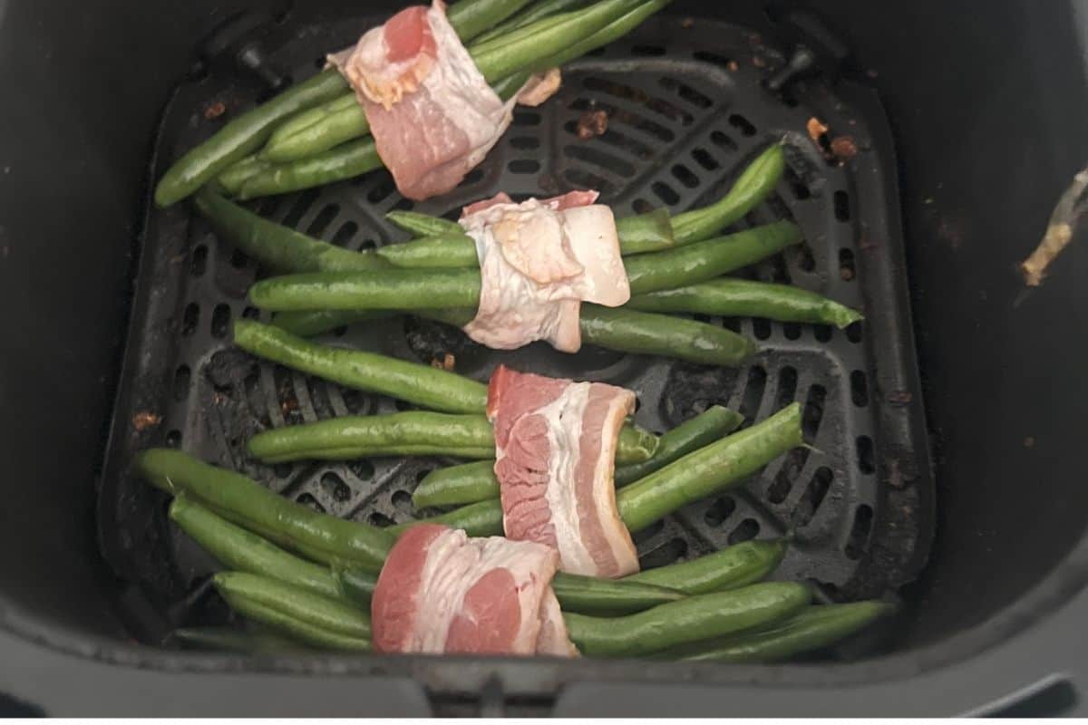 How to Make Air Fryer Green Beans step 3.