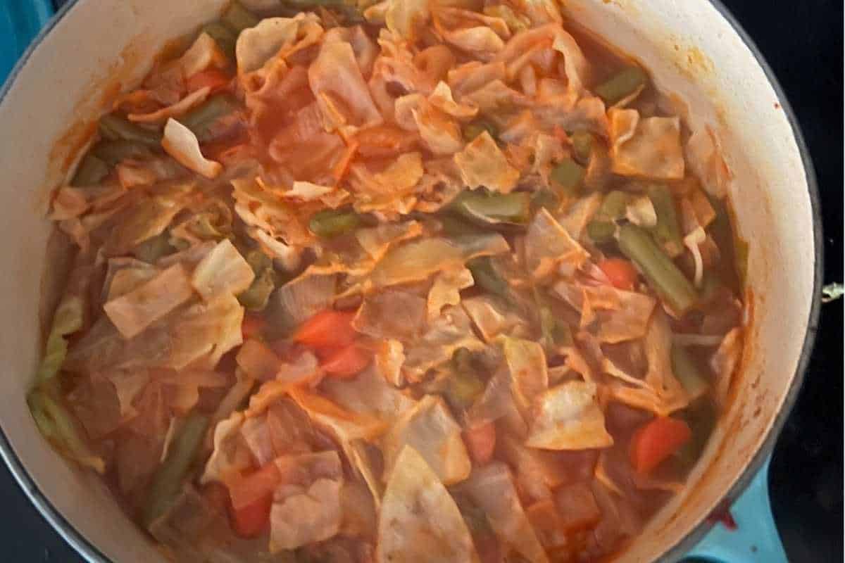 Simmered cabbage soup.