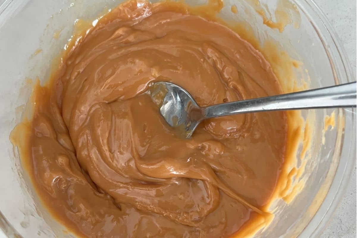 Melted caramel sauce.
